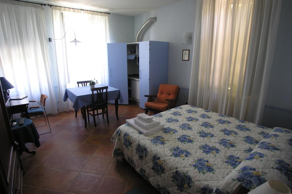 Villa D'Azeglio Альбьяно-д'Ивреа Номер фото